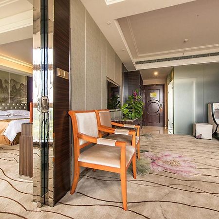 Vienna International Hotel Shenzhen Longgang Lilang Esterno foto